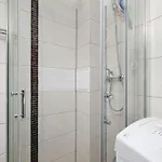 Cozy & Functional With Air Conditioning By Renters